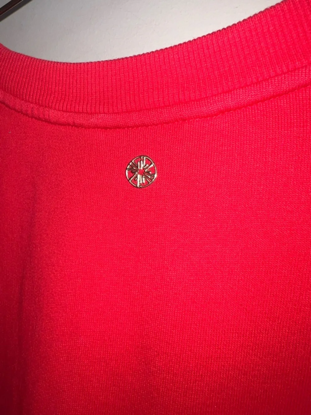 Lilly Pulitzer Cheers Pearl Beaded Crewneck Sweatshirt Red Size Medium - Picture 10 of 12